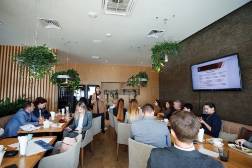 Бизнес-завтрак на тему «Как попадать в СМИ» с директором по развитию ИНТЕРФАКС - Жанной Пампура (Москва)